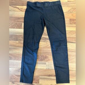 Legmogue black leggings, size M/L, smoke free home